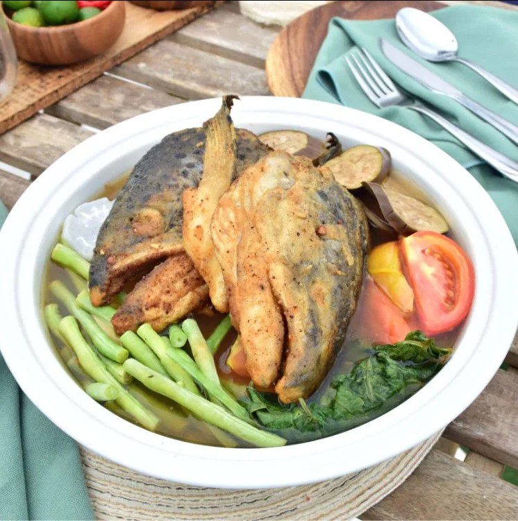 Sinigang sa Miso Salmon Head